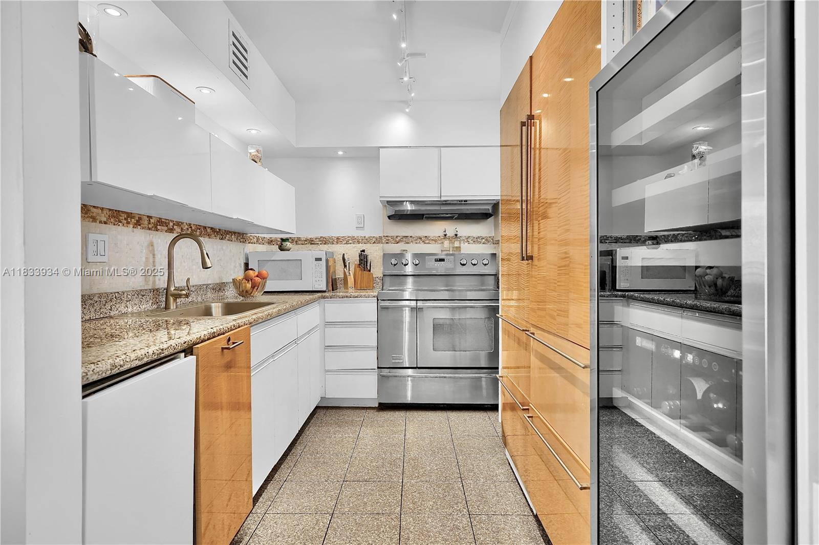 770 NE 69th St #4I Miami, FL 33138