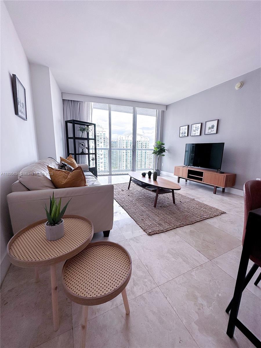 image Icon Brickell Condo No 33