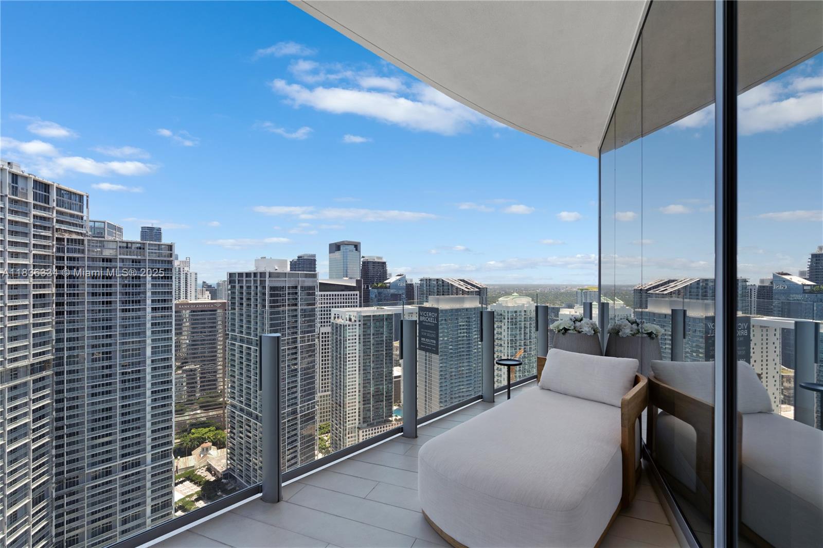 image Aston Martin Residences17