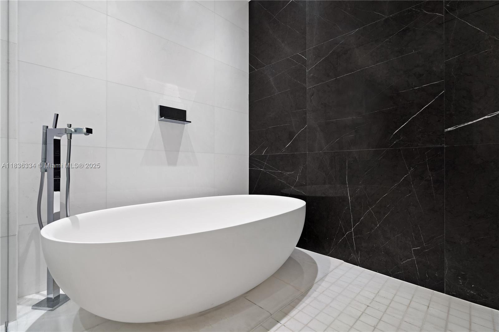 image Aston Martin Residences3