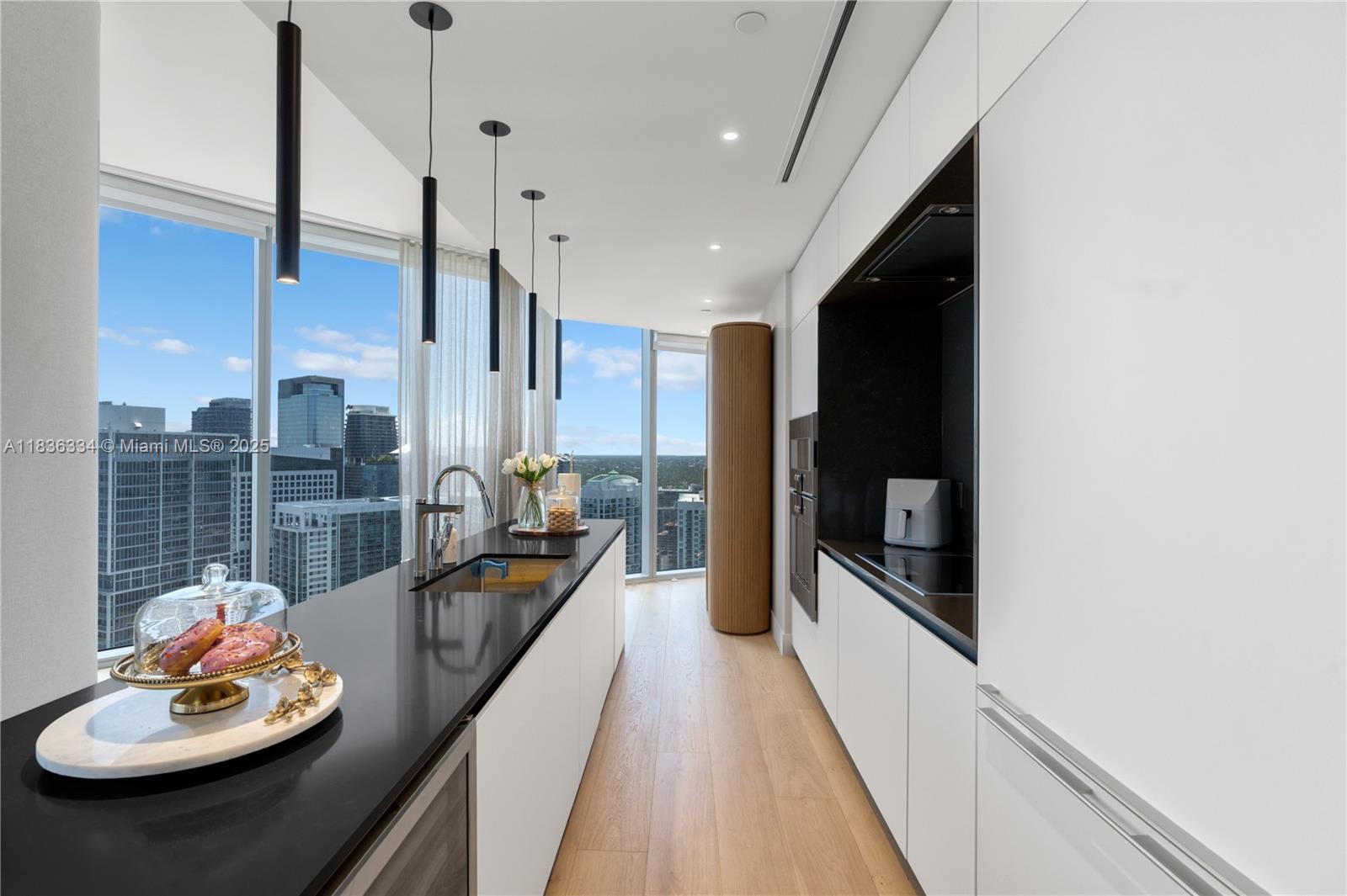 image Aston Martin Residences4