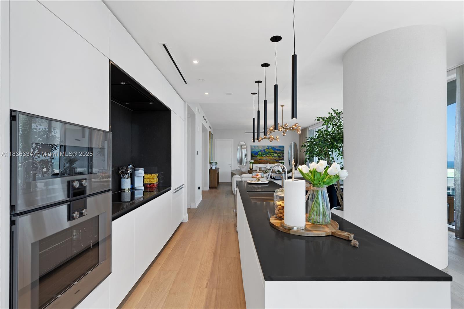 image Aston Martin Residences5