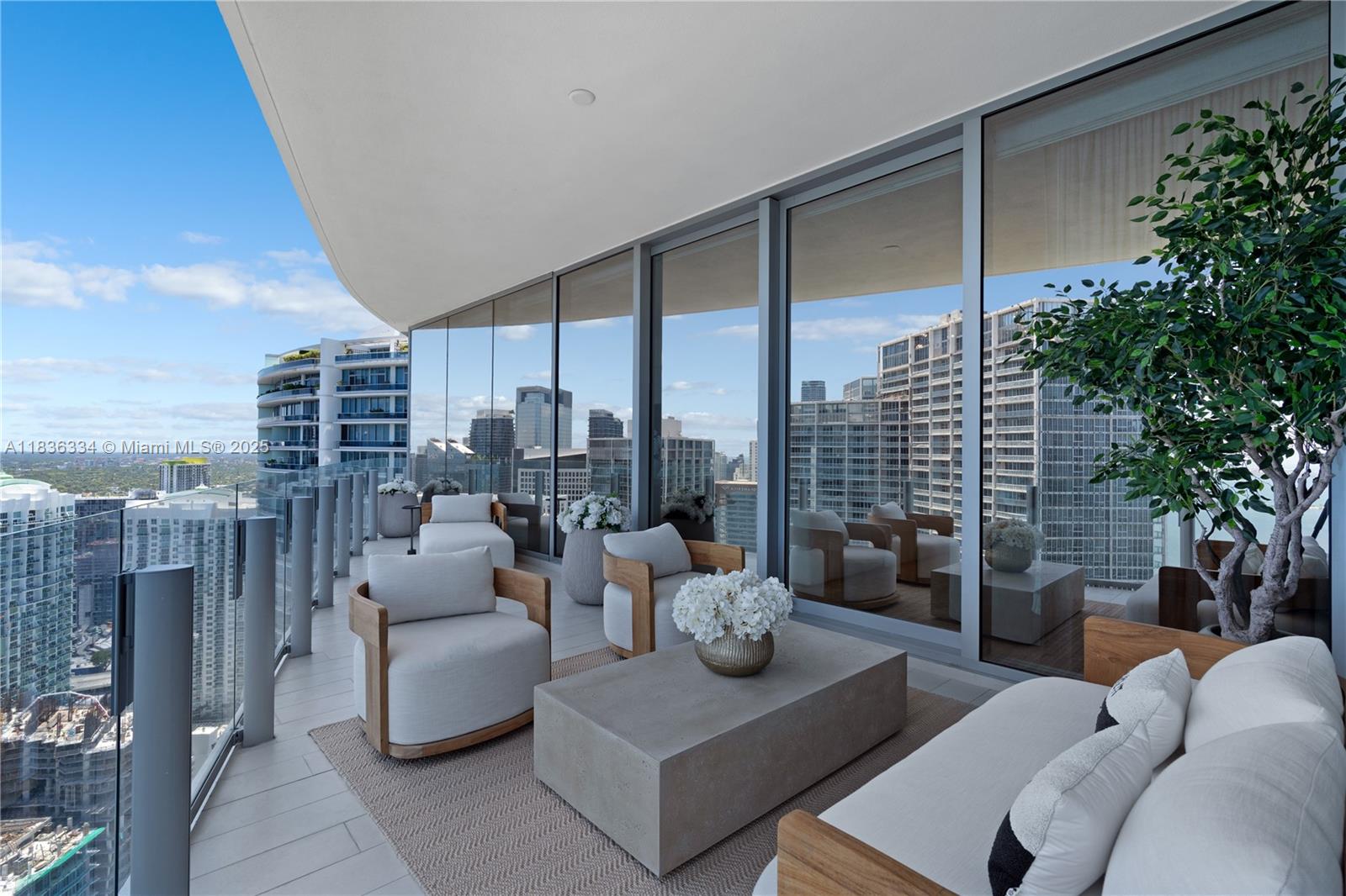 image Aston Martin Residences8