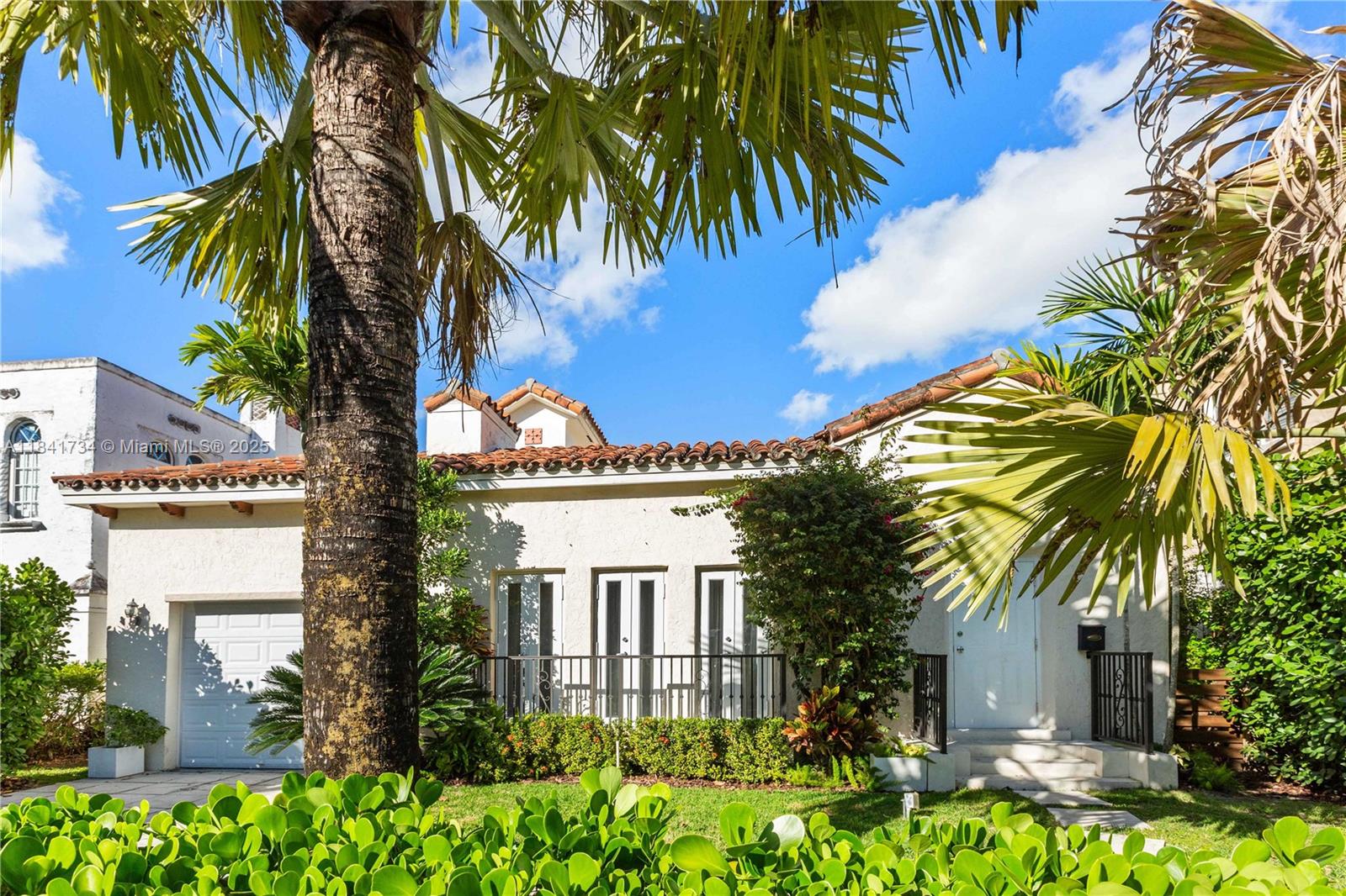 737 Alhambra Cir