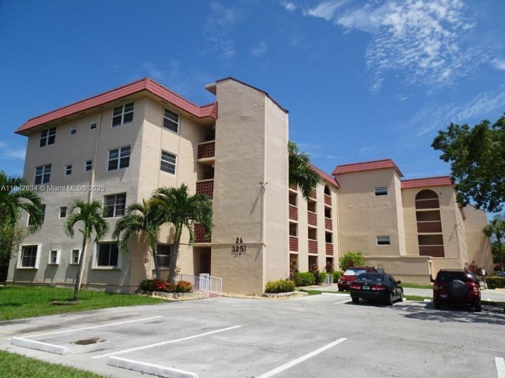 3251 Holiday Spgs Blvd #401