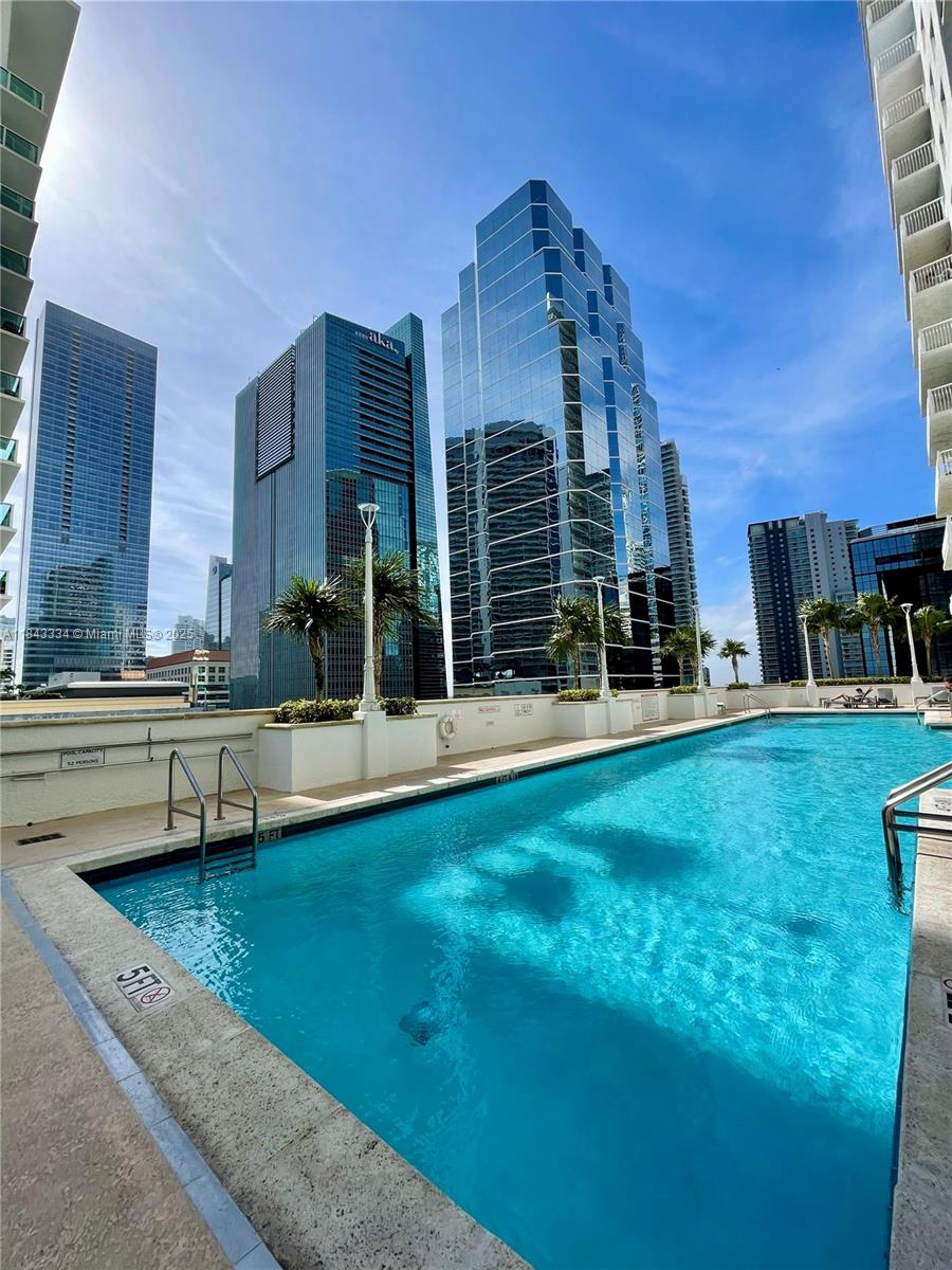 image The Club At Brickell Bay11