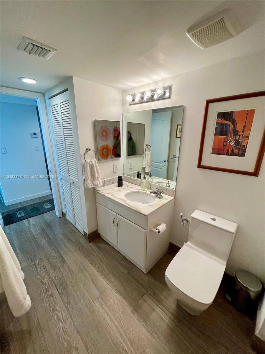 image The Club At Brickell Bay6