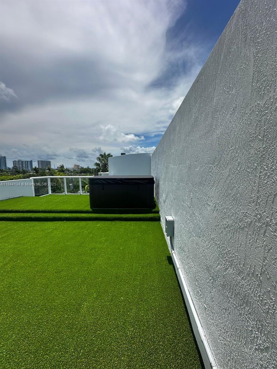 1975 Calais Dr #1 Miami Beach, FL 33141