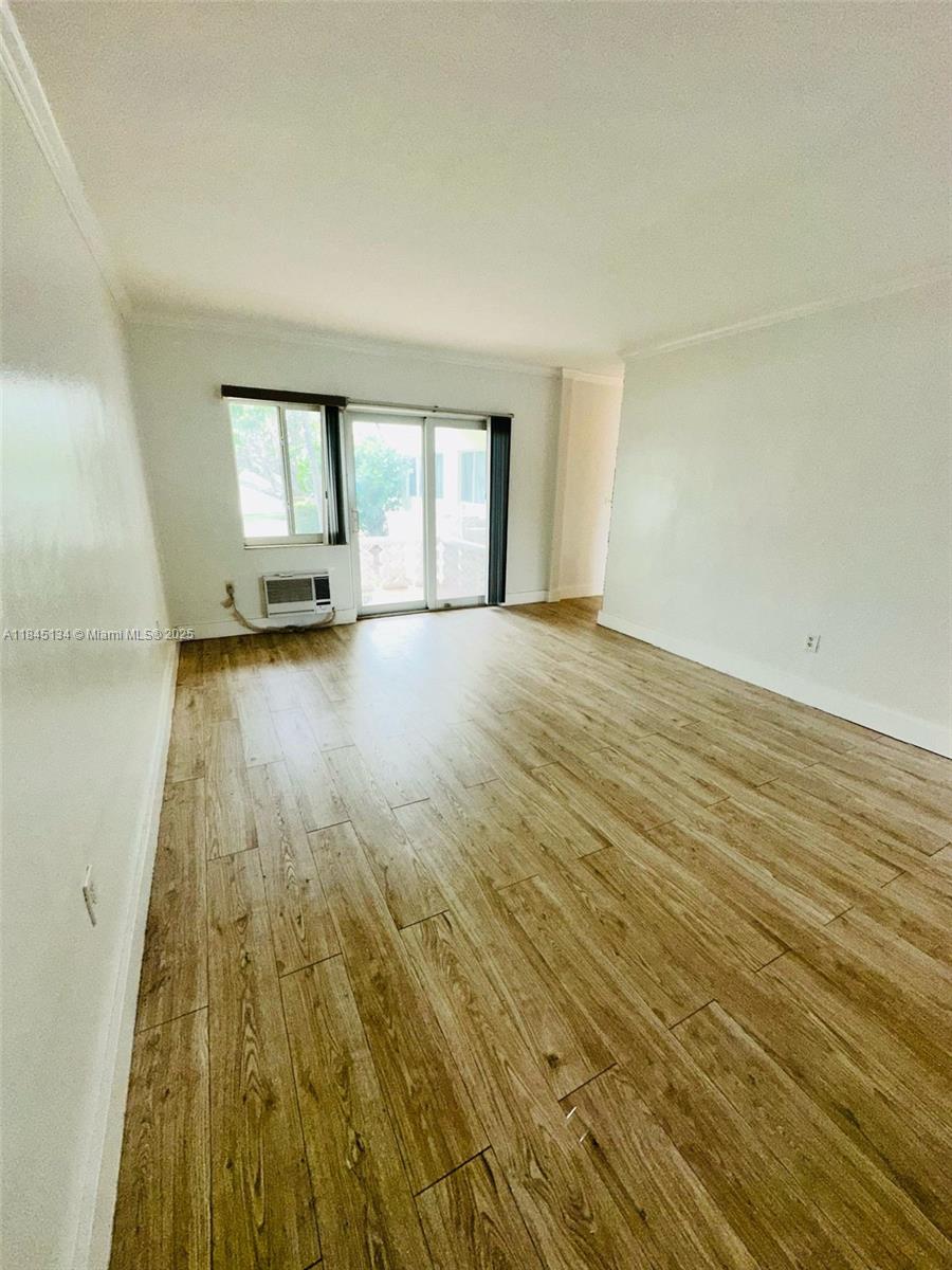 9281 W Bay Hbr Dr #6
