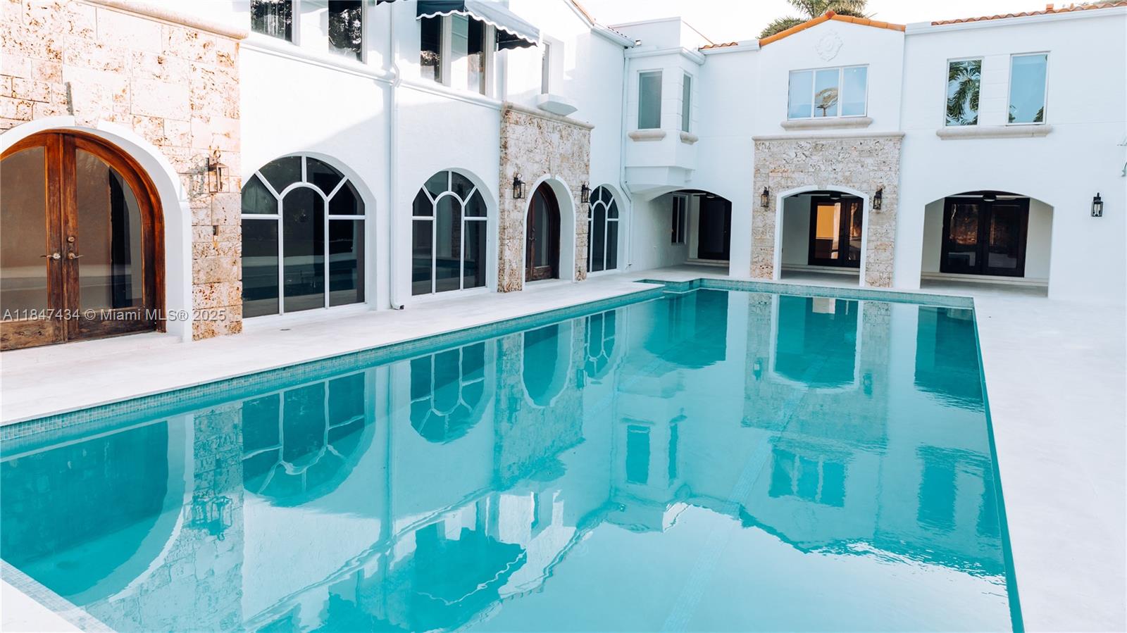 2525 Indian Mound Trl Coral Gables, FL 33134 2525 Indian Mound Trl Coral Gables, FL 33134