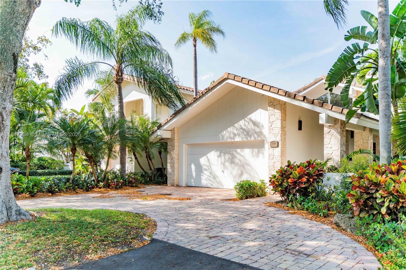 1231 Campo Sano Ave