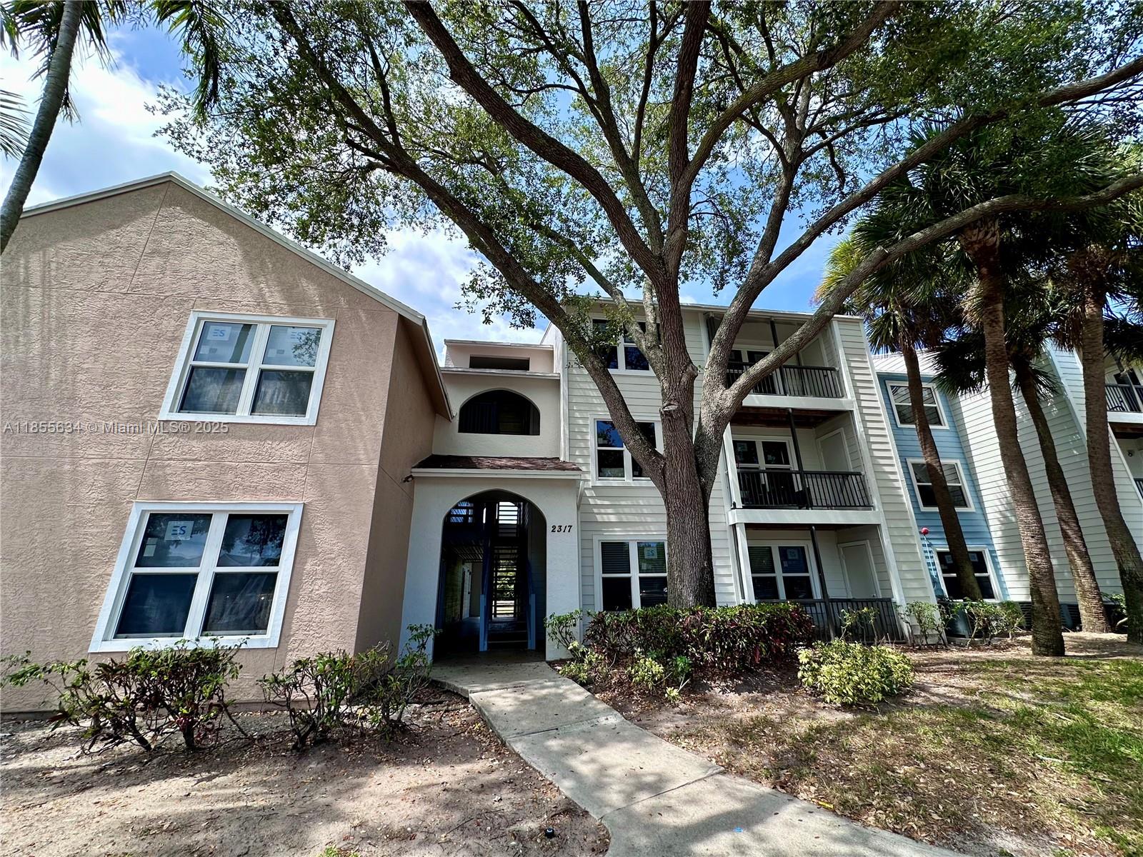 2317 N Congress Ave #22