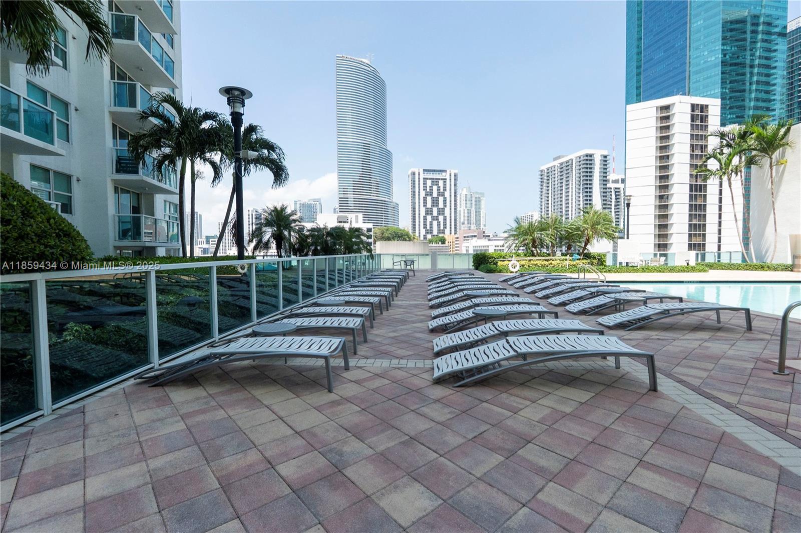 image Brickell On The River3