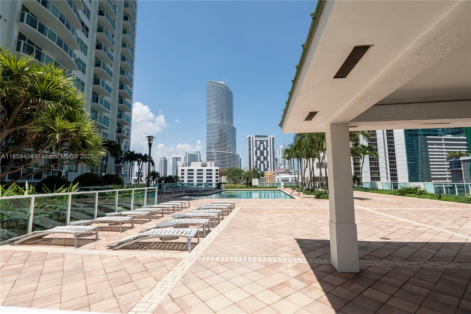 image Brickell On The River4