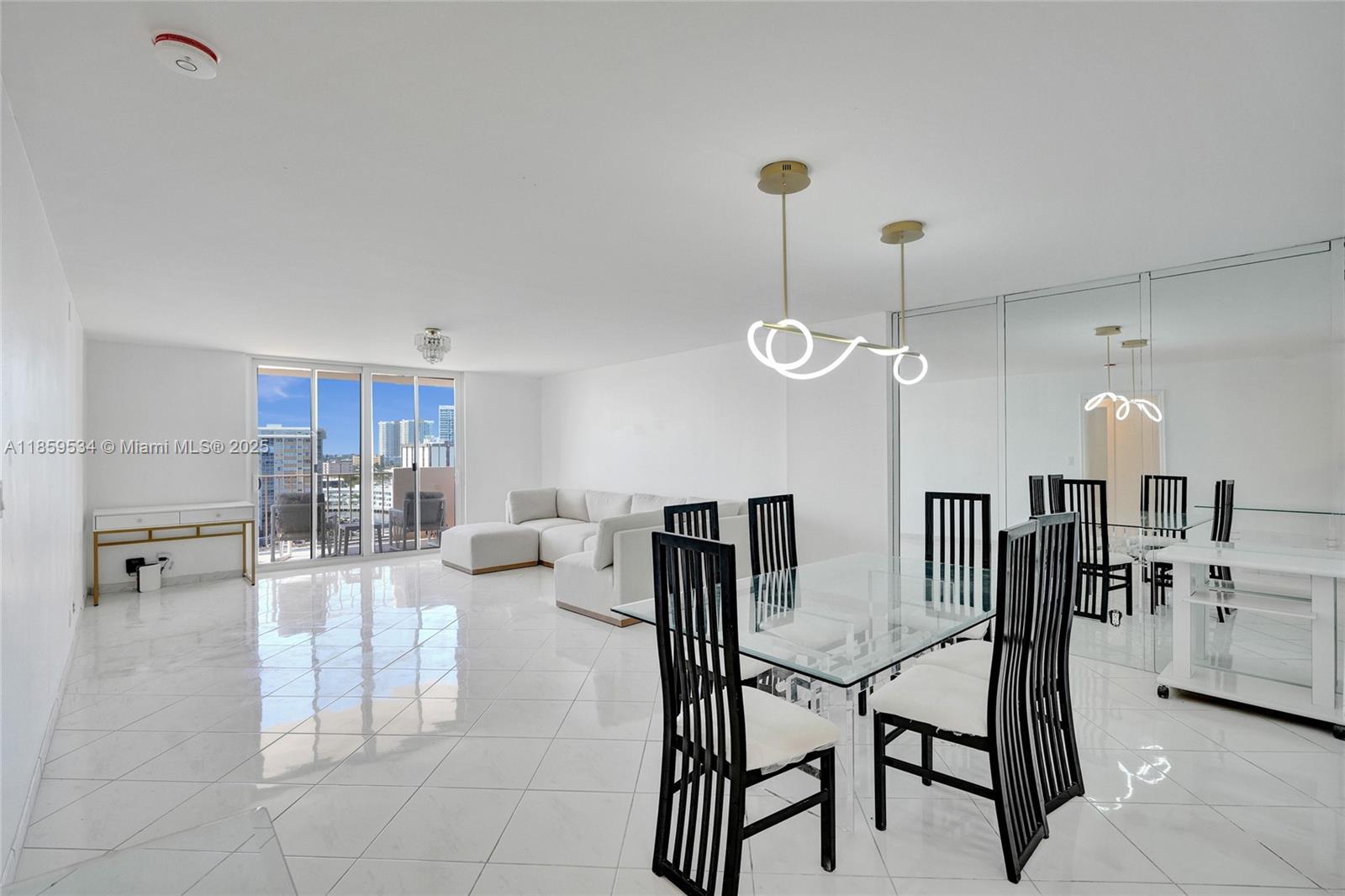 image Prince George Arms Condo7