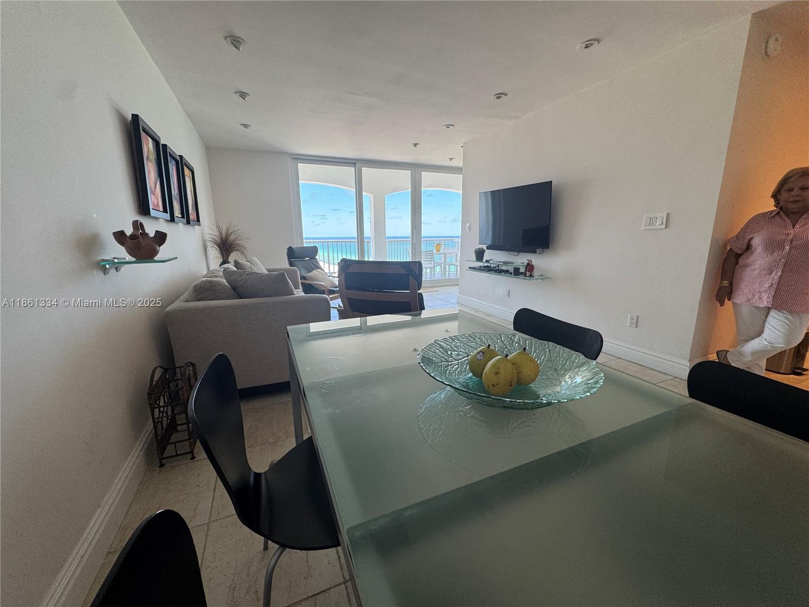 5401 Collins Ave #1509,Miami Beach, FL 33140