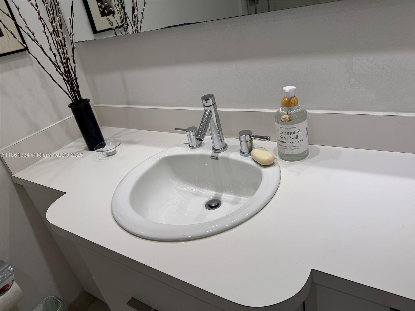 5401 Collins Ave #1509,Miami Beach, FL 33140