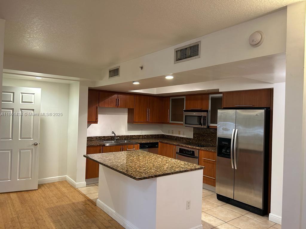 888 S Douglas Rd #116