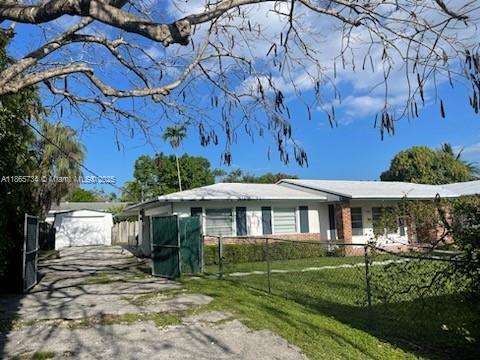 7105 SW 84th Ave