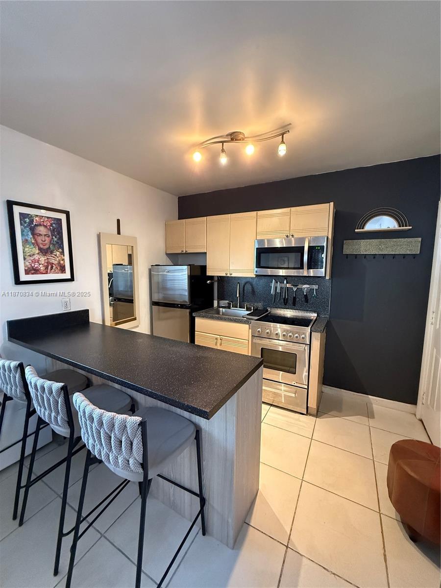 601 Michigan Ave #3