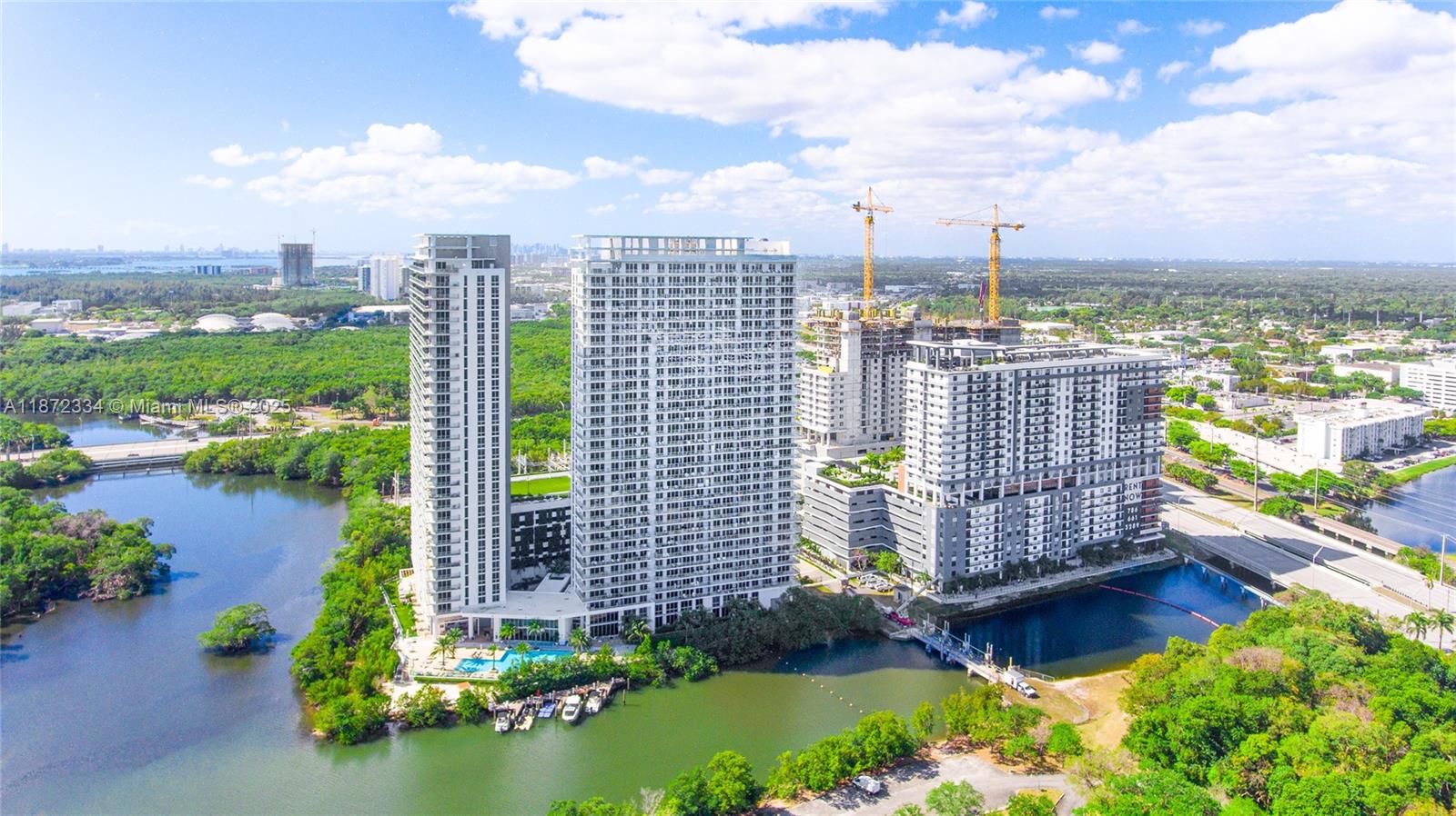 16385 Biscayne Blvd #405