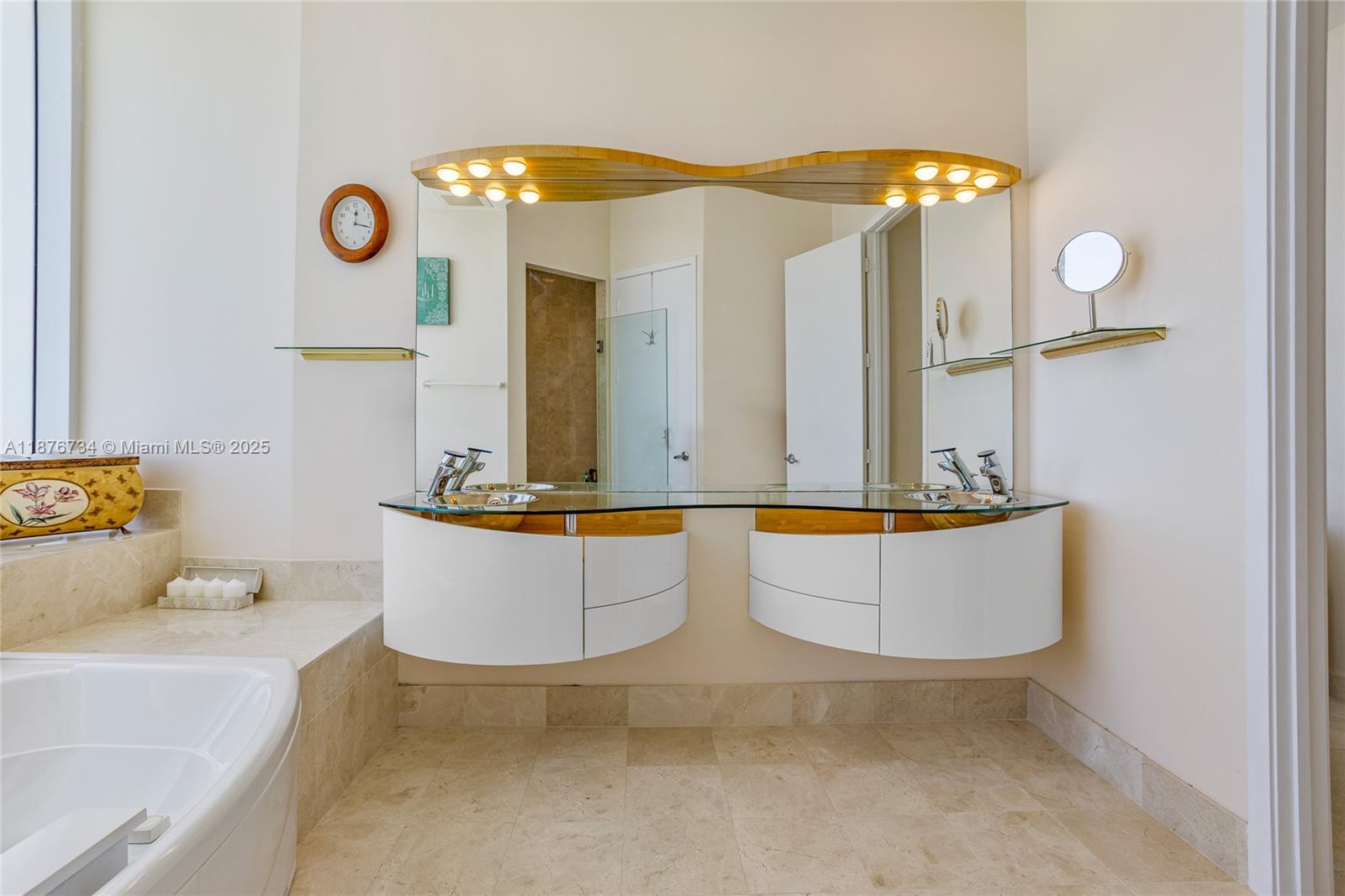 image Trump Palace Condo42