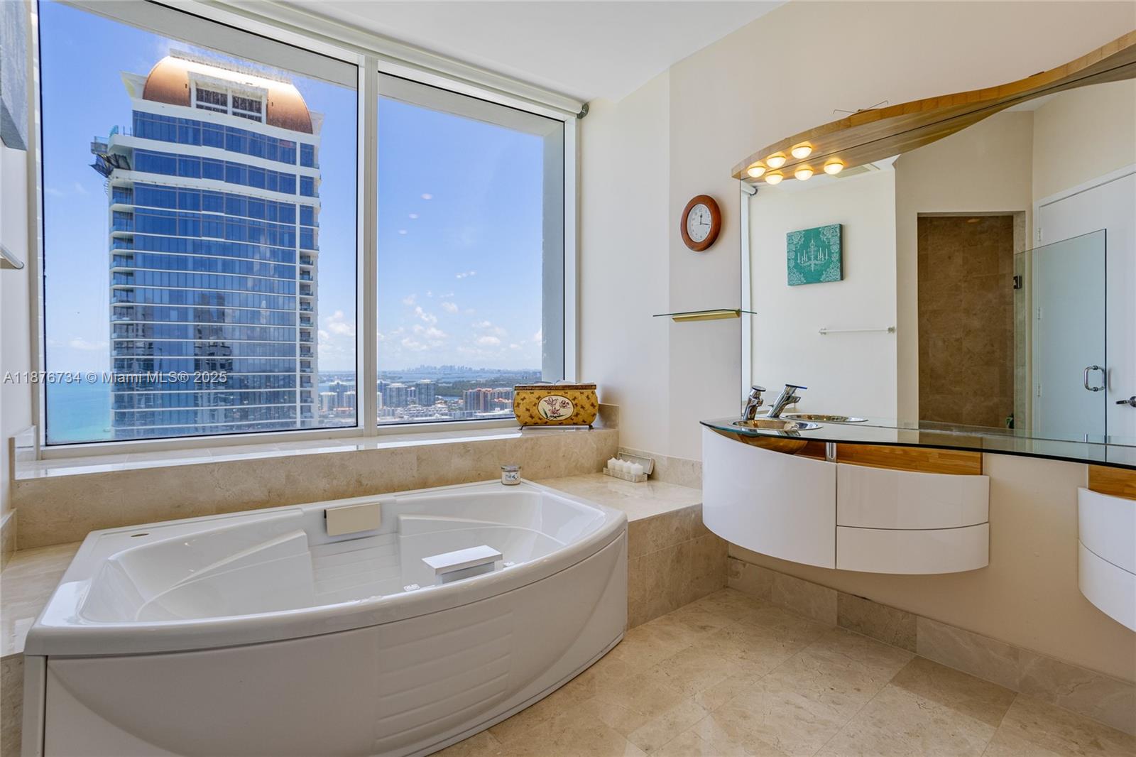 image Trump Palace Condo43