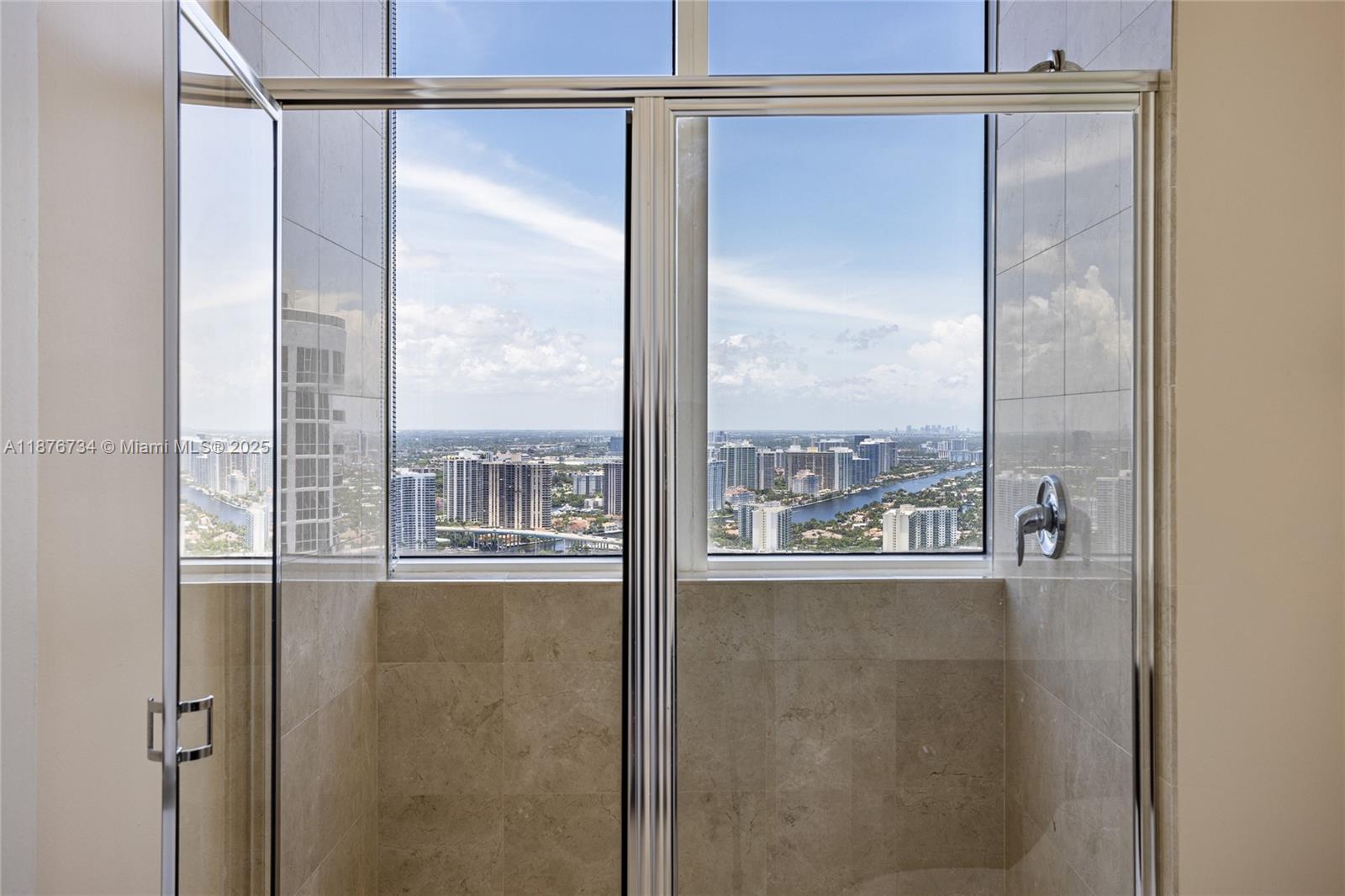 image Trump Palace Condo49