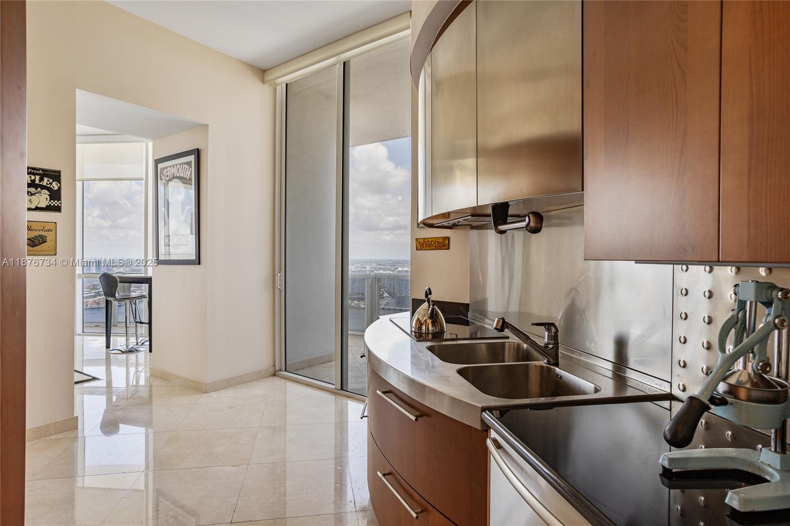 image Trump Palace Condo7