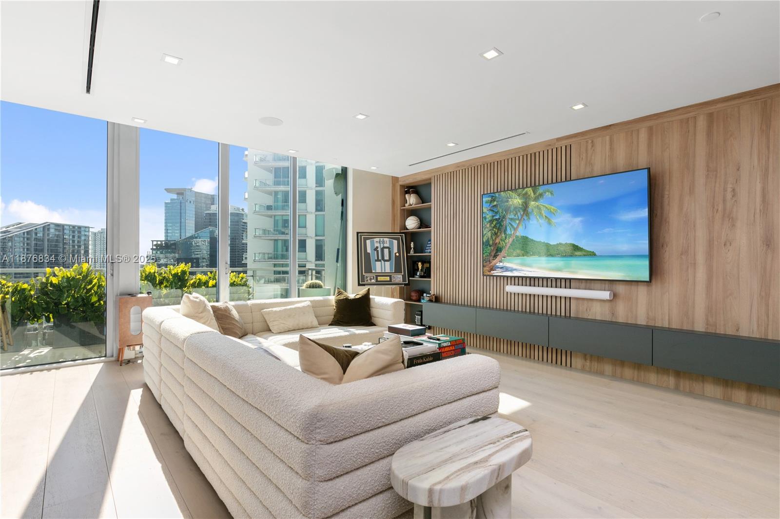 image The Ivy Condo2
