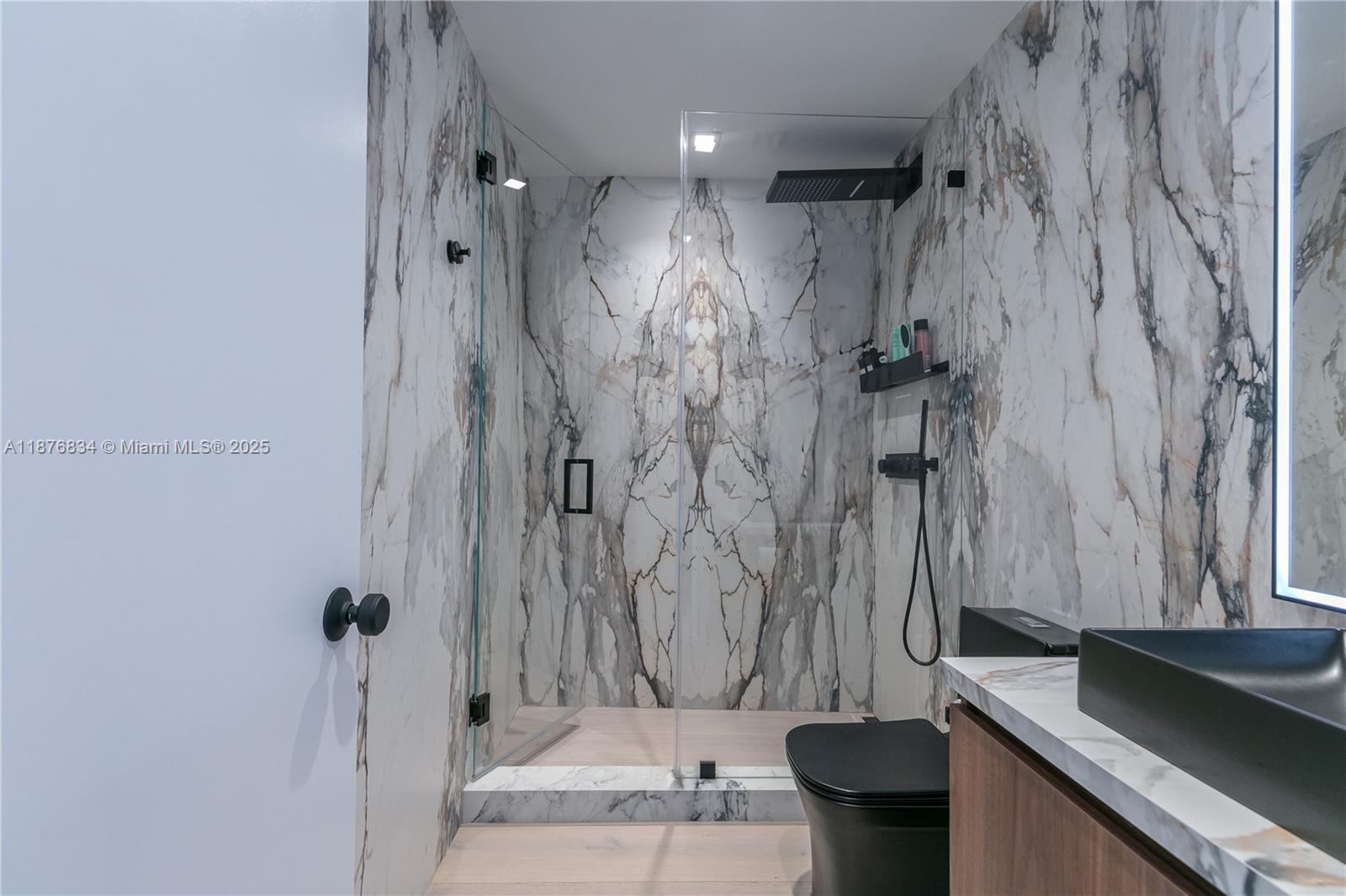 image The Ivy Condo31