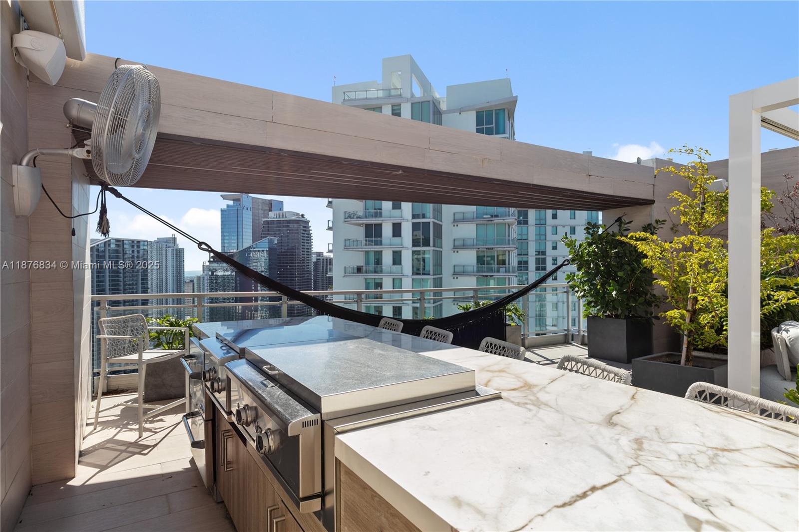 image The Ivy Condo41