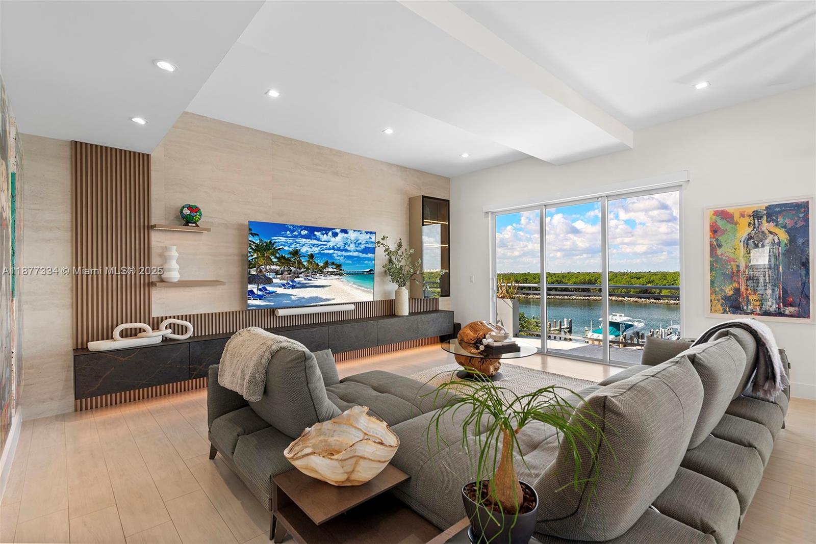 350 Desoto St Hollywood, FL 33019