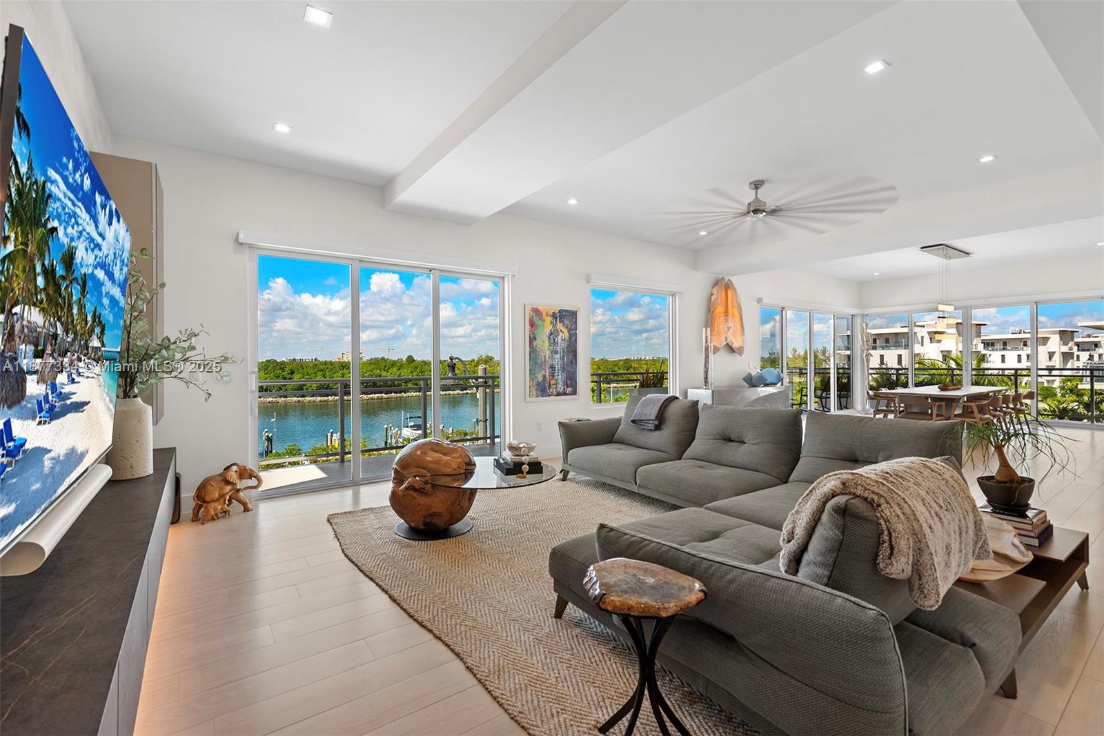 350 Desoto St Hollywood, FL 33019