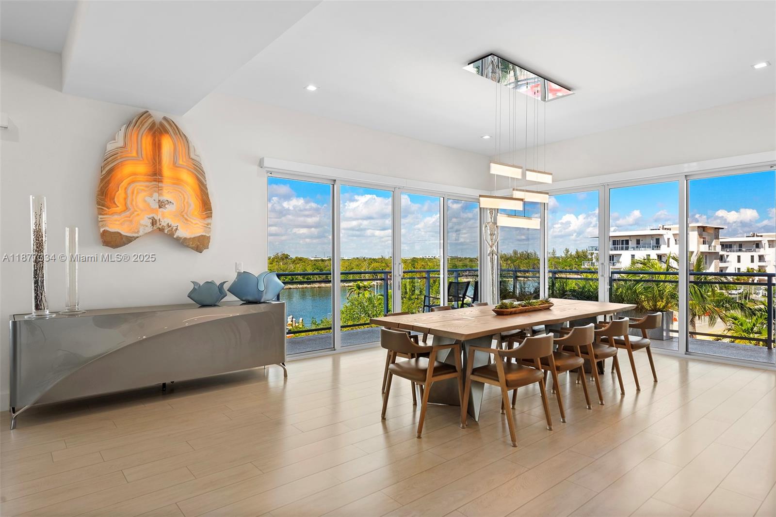 350 Desoto St Hollywood, FL 33019