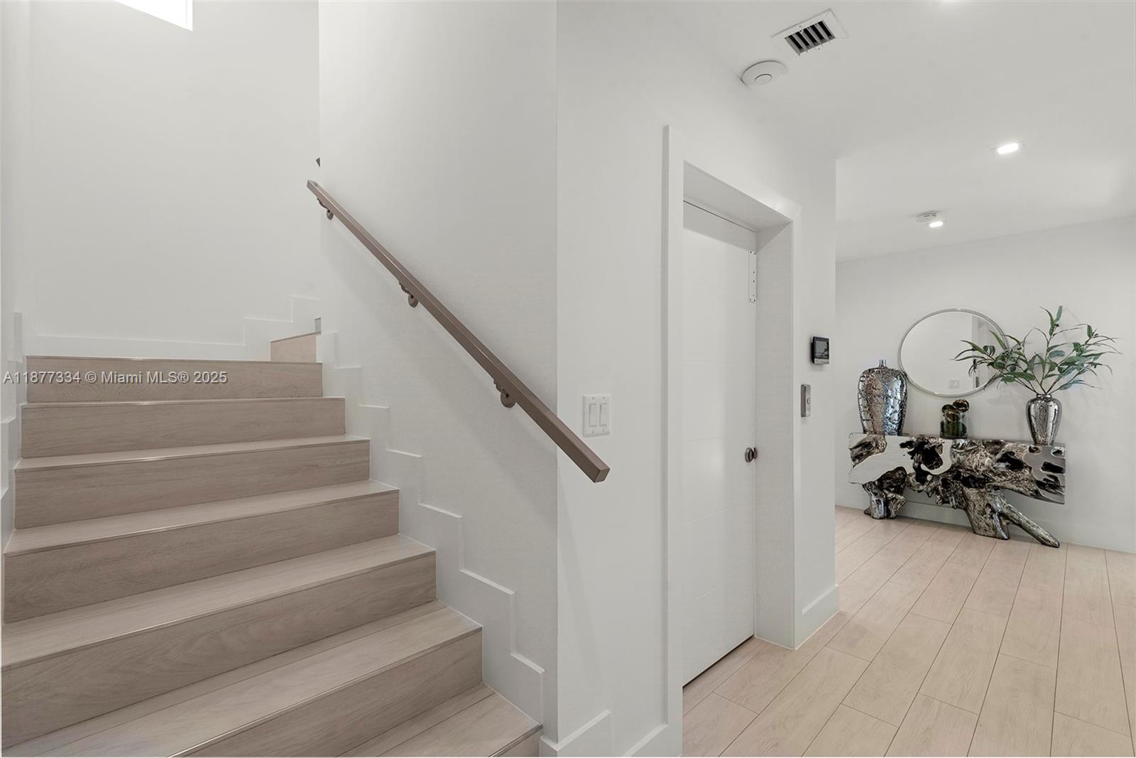 350 Desoto St Hollywood, FL 33019