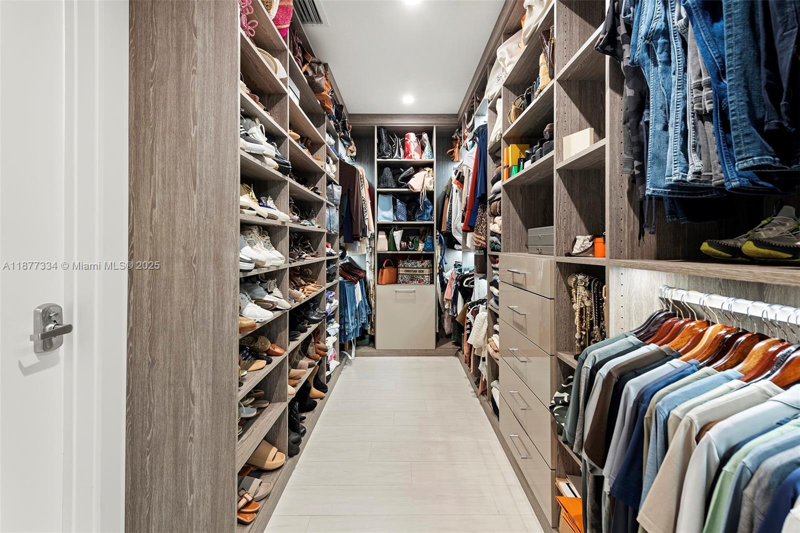 350 Desoto St Hollywood, FL 33019