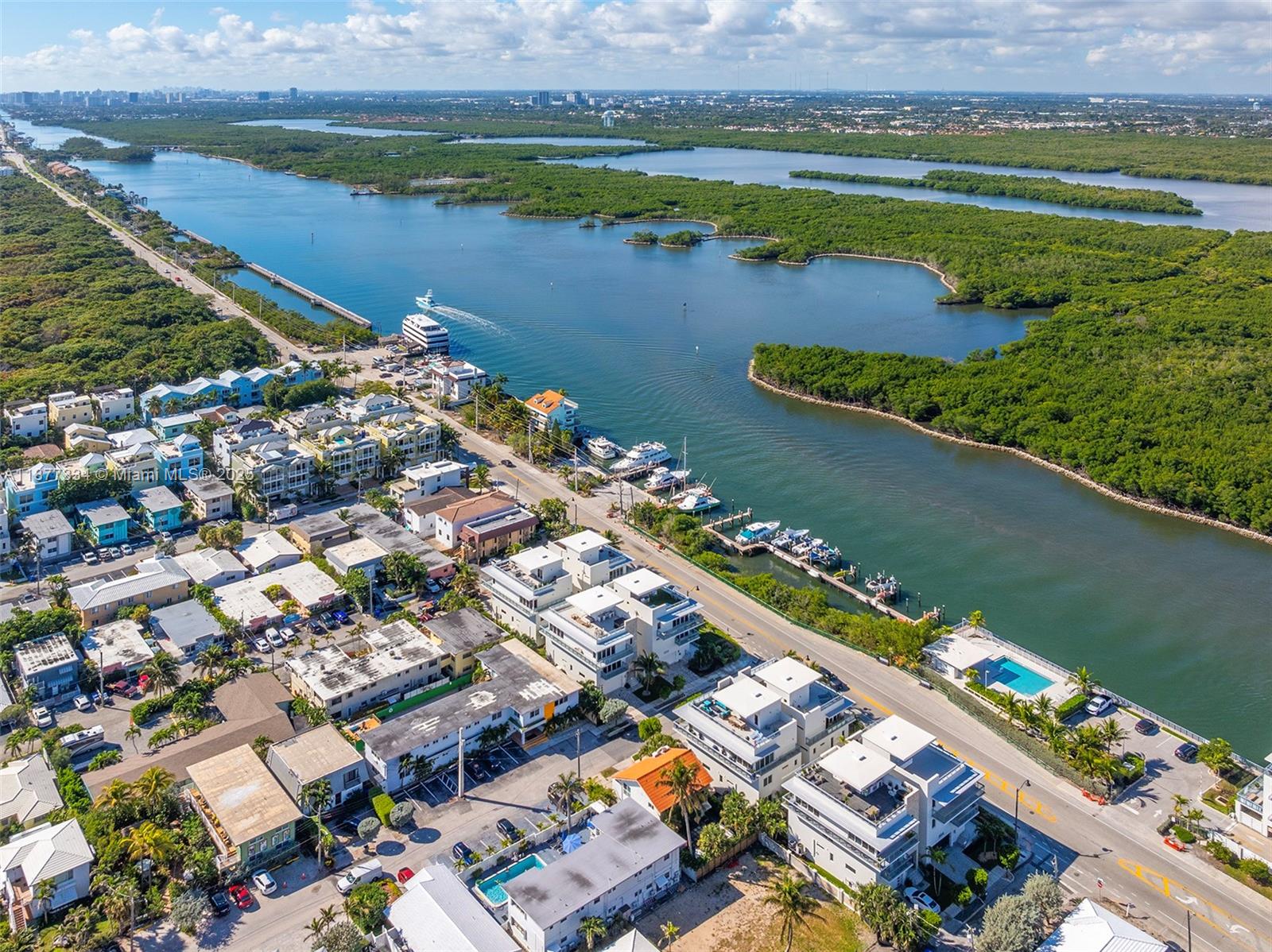 350 Desoto St Hollywood, FL 33019