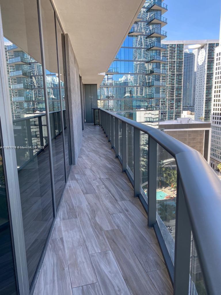 image Sls  Lux Brickell14