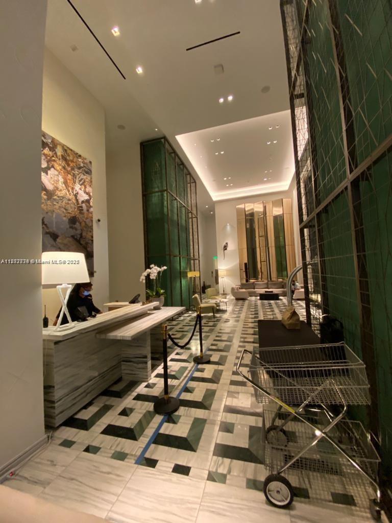 image Sls  Lux Brickell2