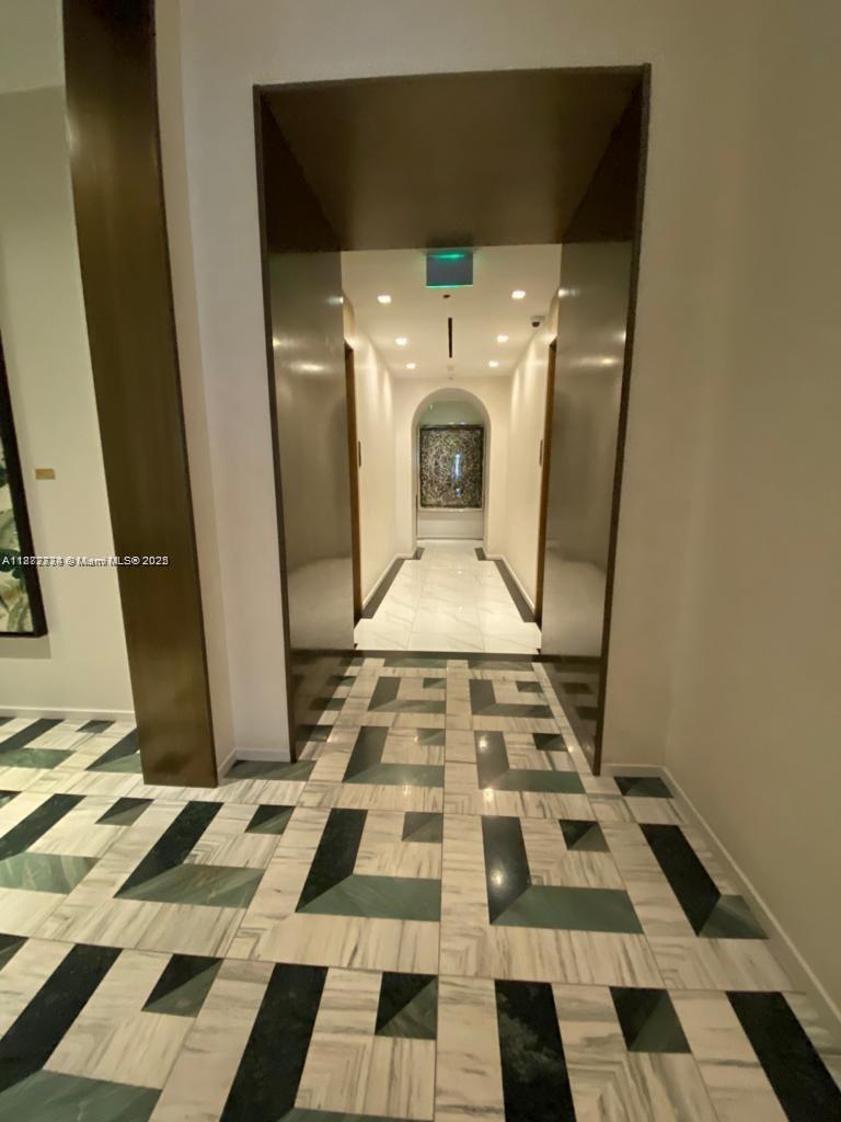 image Sls  Lux Brickell3