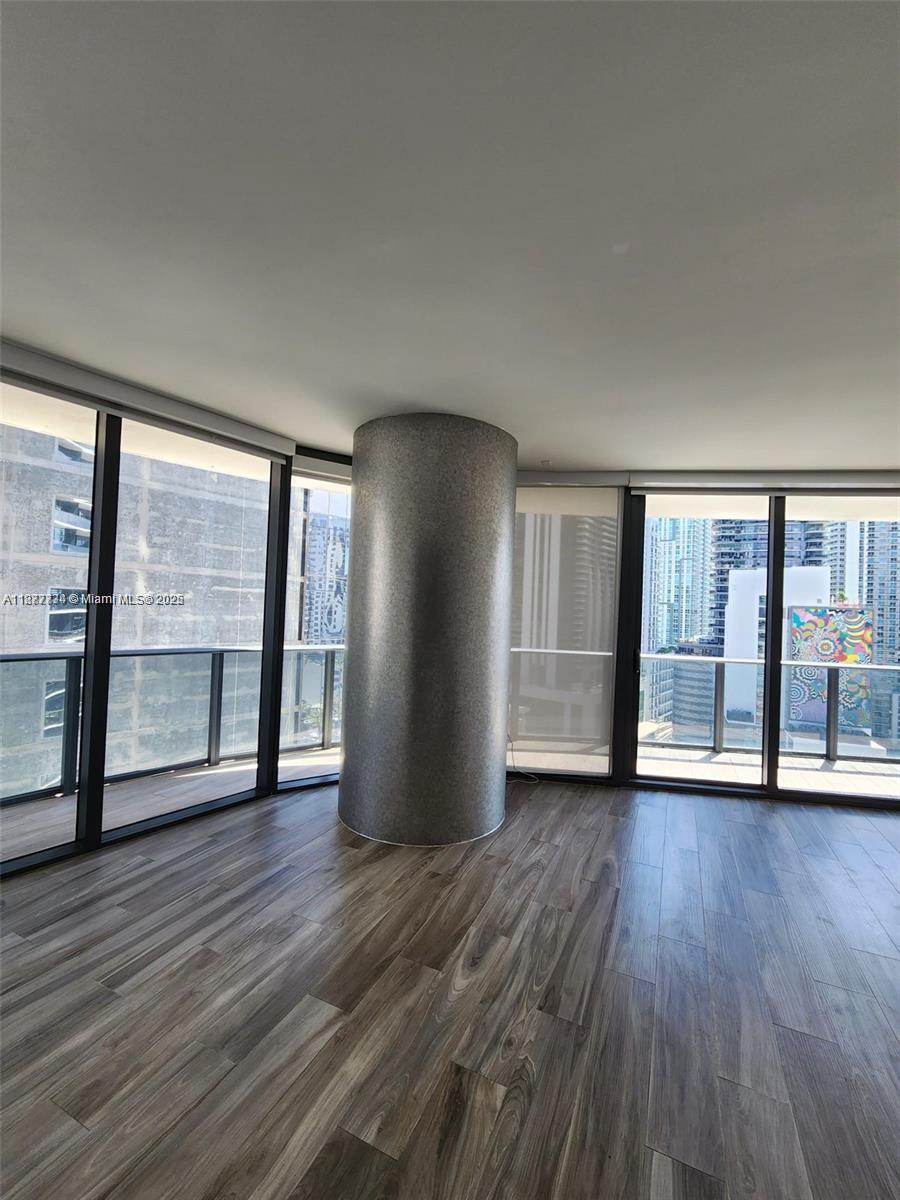 image Sls  Lux Brickell8