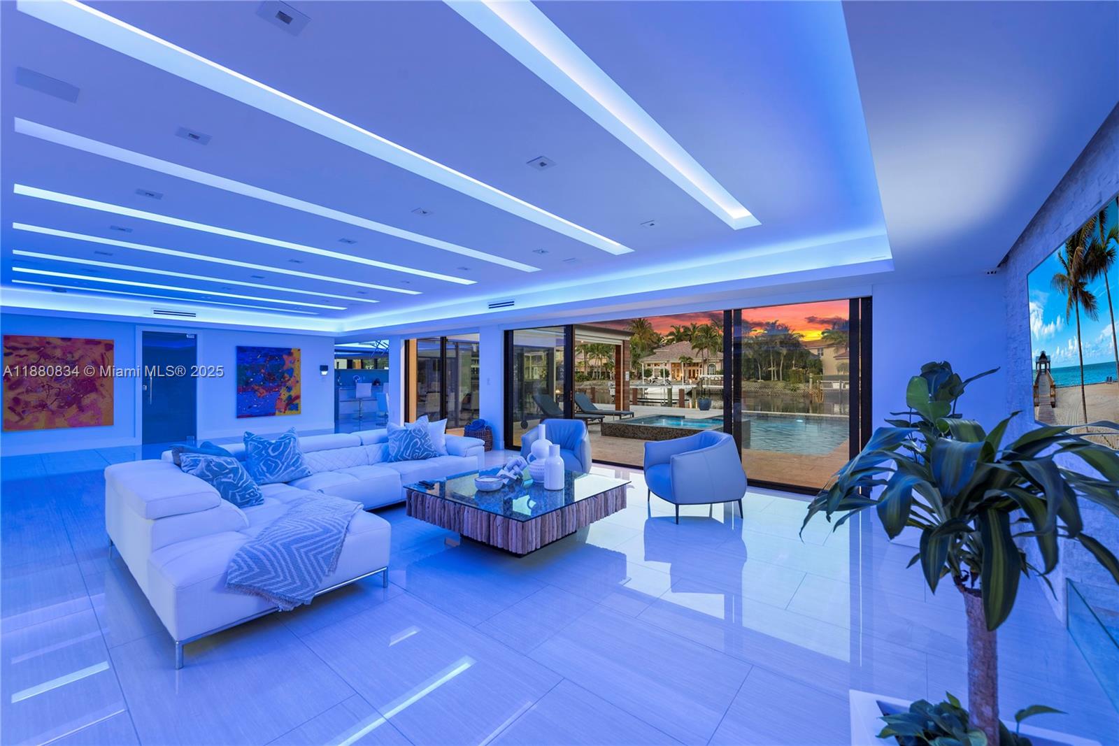 1025 Diplomat Pkwy Hollywood, FL 33019