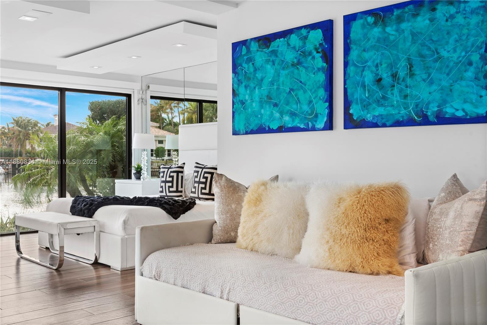 1025 Diplomat Pkwy Hollywood, FL 33019