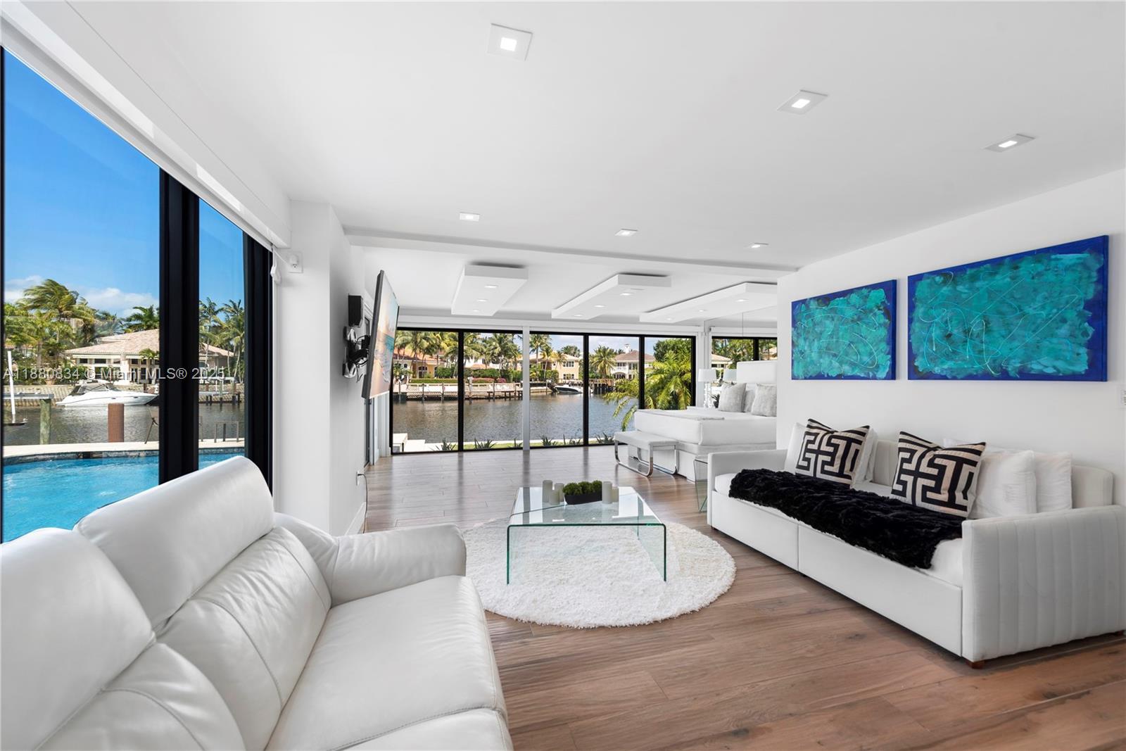 1025 Diplomat Pkwy Hollywood, FL 33019