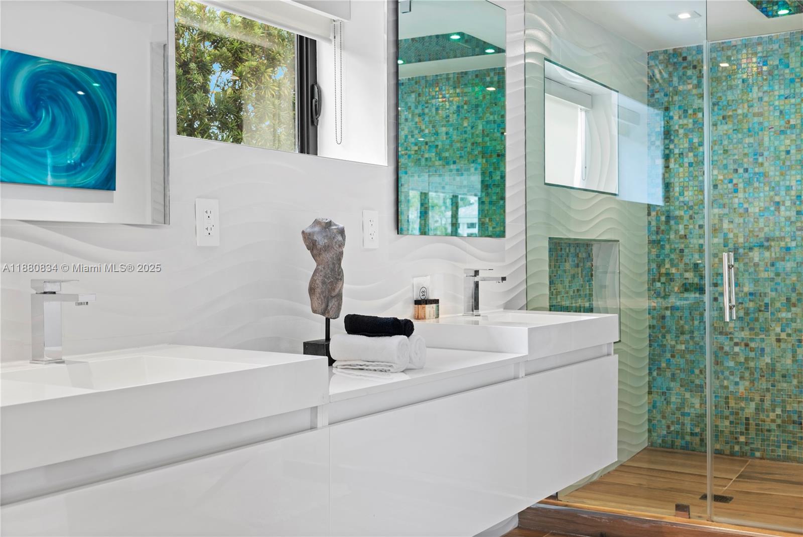 1025 Diplomat Pkwy Hollywood, FL 33019