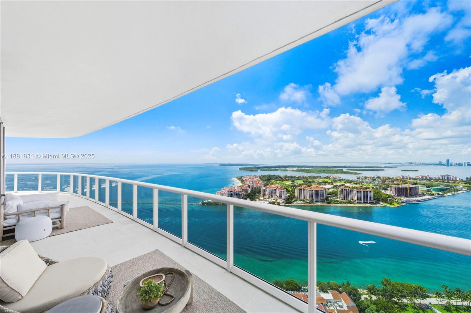 100 S Pointe Dr #3803 Miami Beach, FL 33139 100 S Pointe Dr #3803 Miami Beach, FL 33139