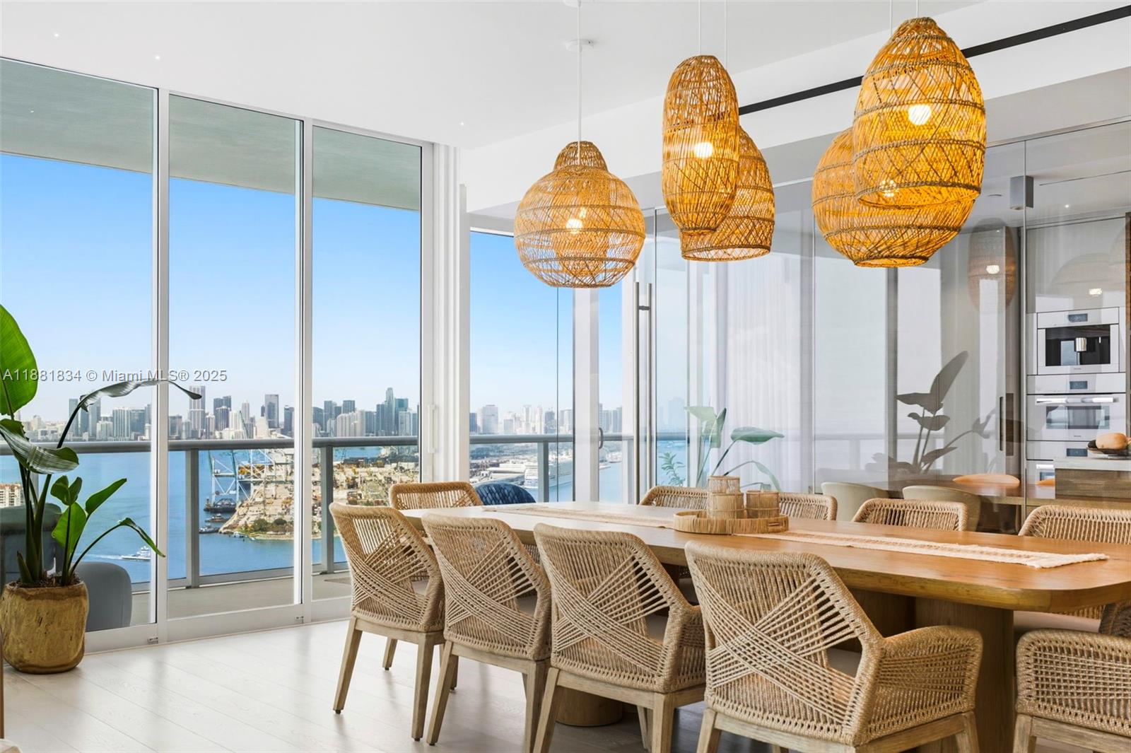100 S Pointe Dr #3803 Miami Beach, FL 33139 100 S Pointe Dr #3803 Miami Beach, FL 33139