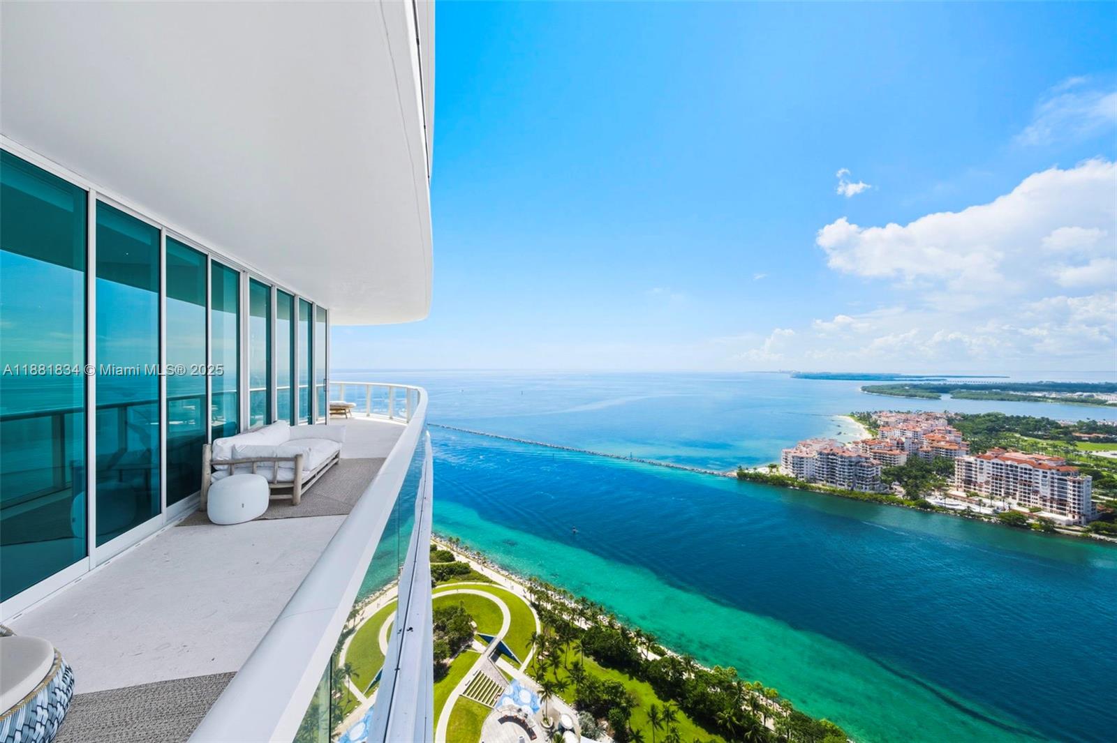 100 S Pointe Dr #3803 Miami Beach, FL 33139 100 S Pointe Dr #3803 Miami Beach, FL 33139