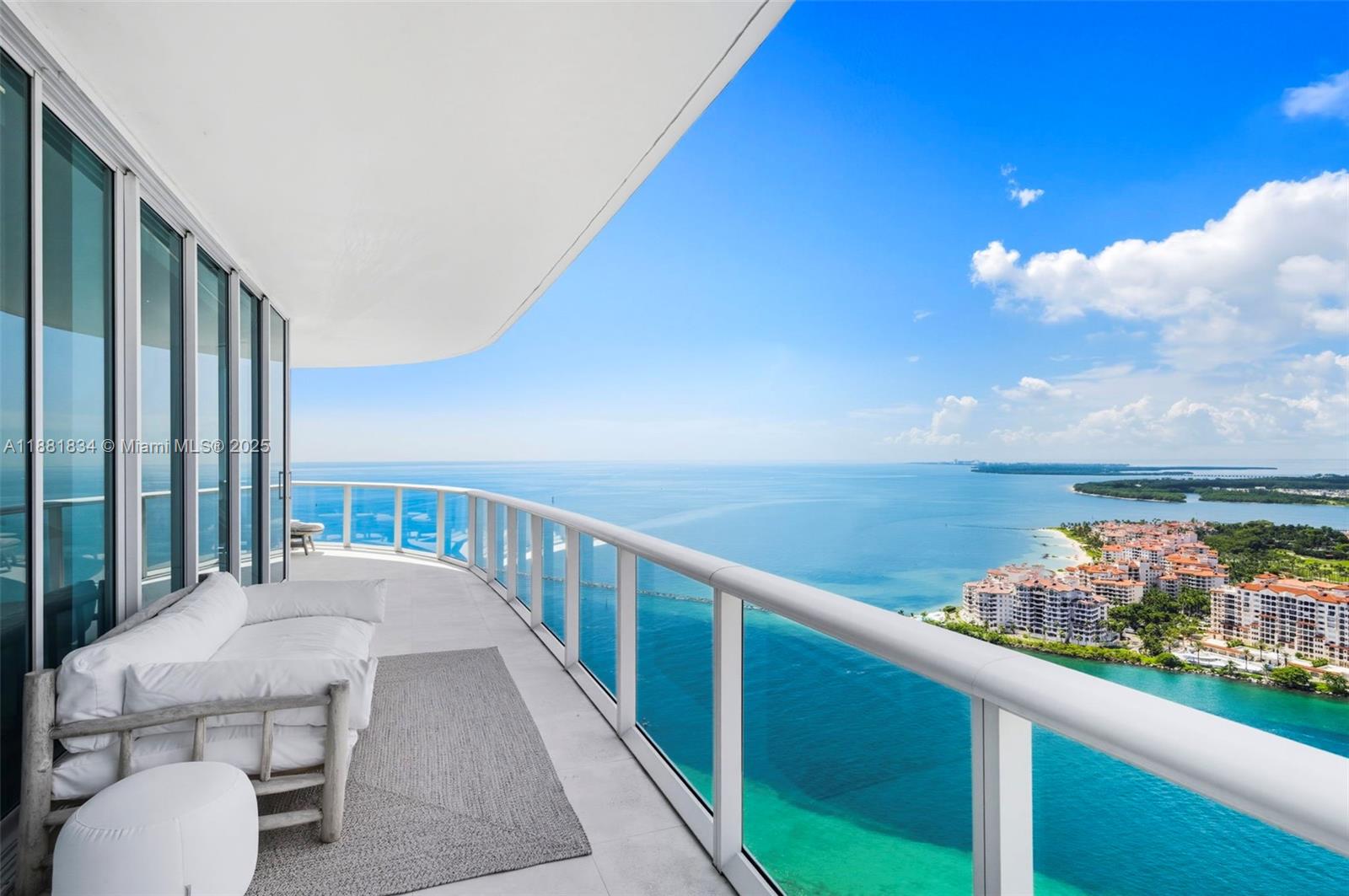100 S Pointe Dr #3803 Miami Beach, FL 33139 100 S Pointe Dr #3803 Miami Beach, FL 33139